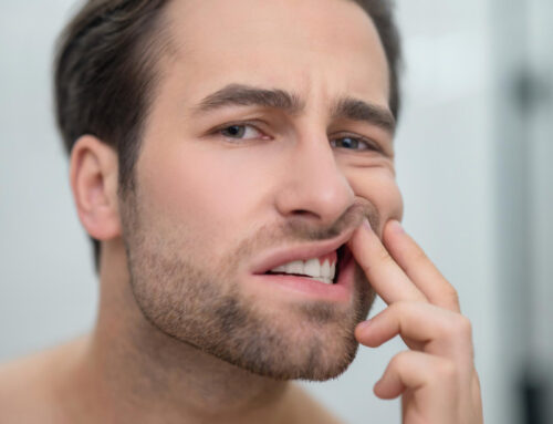 Recognizing When a Chipped Tooth Needs a Flower Mound Dentist